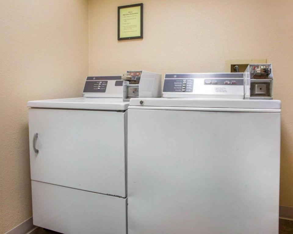Quality Near Starved Rock State Park Hotel 2*