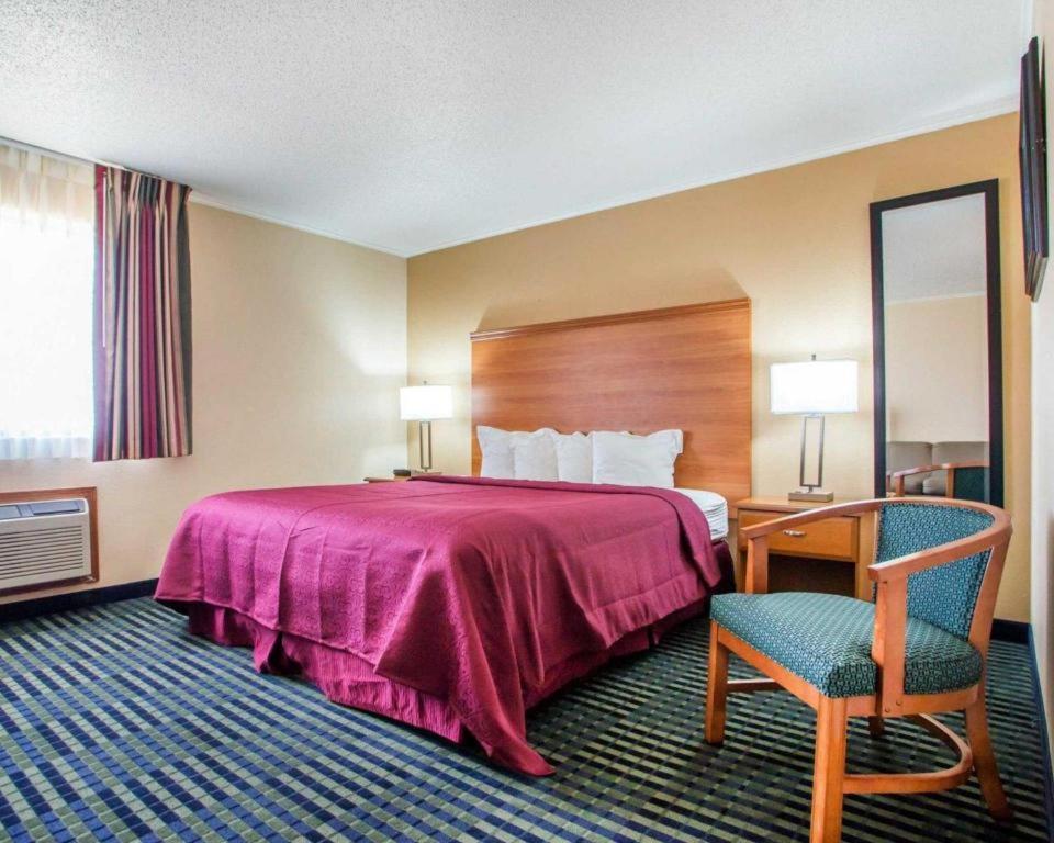Hotel Quality Near Starved Rock State Park 2*