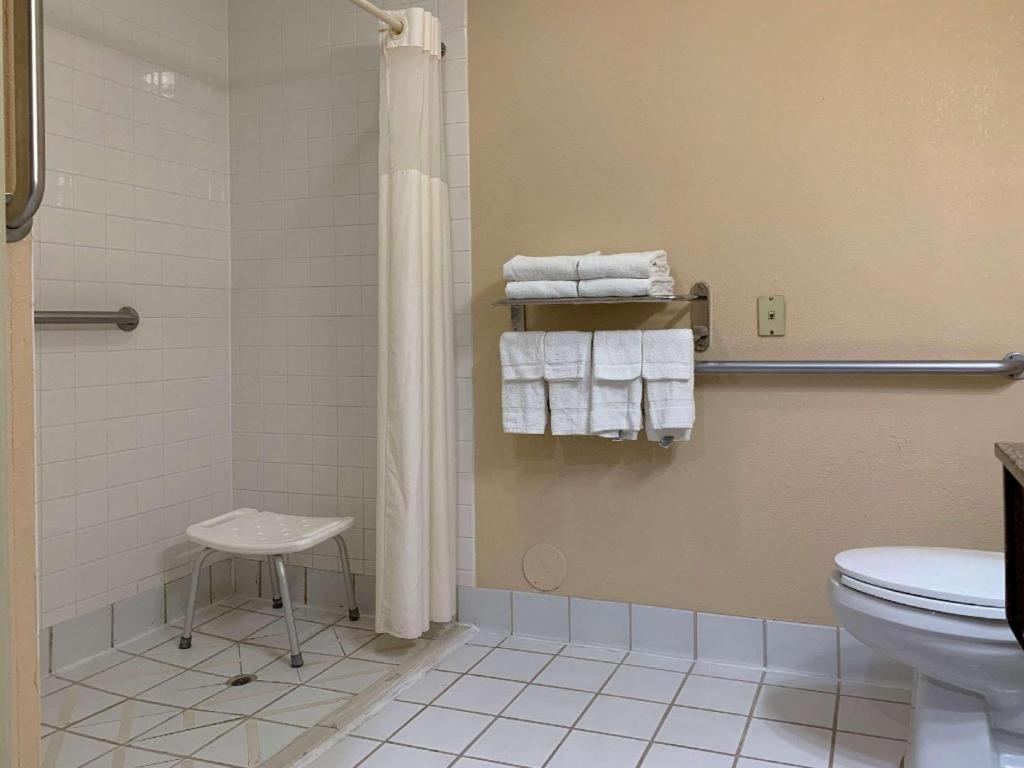 Quality Near Starved Rock State Park 2*