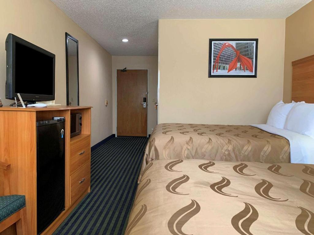 Quality Near Starved Rock State Park Hotel 2*