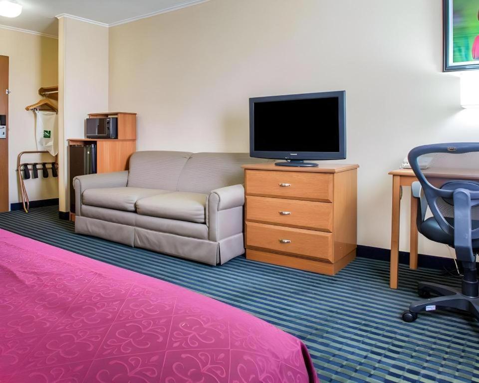 Quality Near Starved Rock State Park Hotel